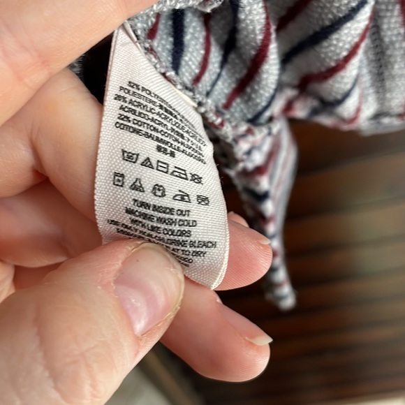 Free People Medium Striped Oversized Thermal Cranberry Navy Medium. - Picture 3 of 4